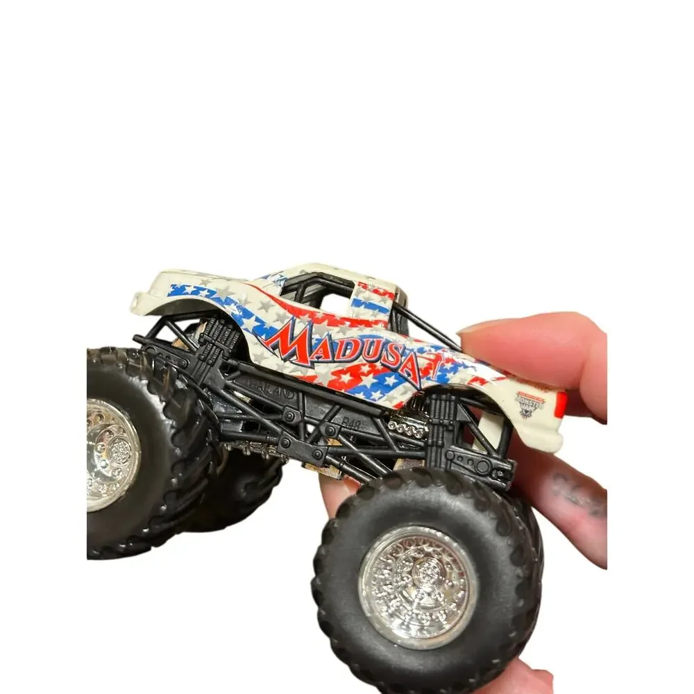 Hot Wheels Monster Jam Madusa 2 Time Champion Truck